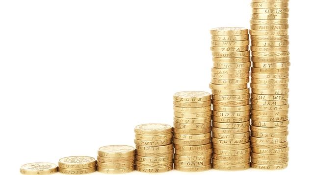 stack of pound coins going in ascending order from left to right